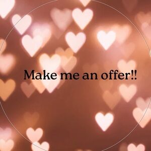 MAKE ME AN OFFER‼️ SALE 💵